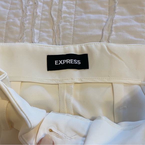 Express, size 6, crop high waisted pants. New!! - Picture 3 of 3